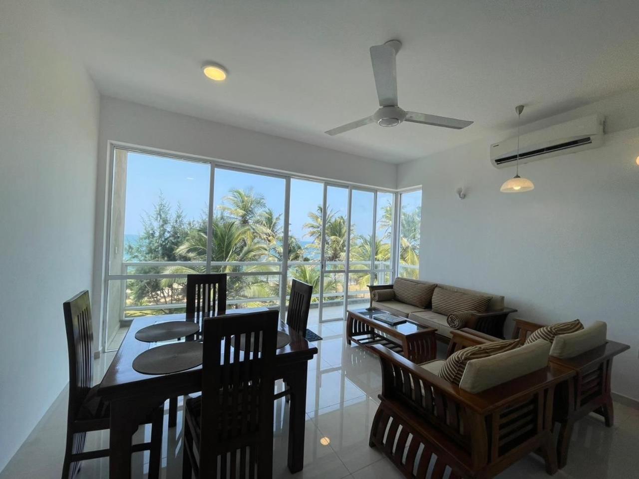 Beachfront Apartment 瓦特勒 外观 照片